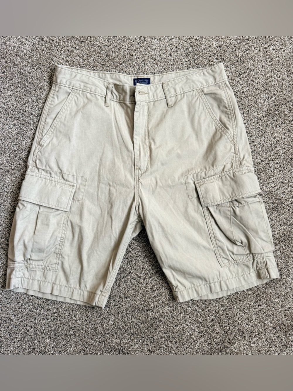 Levi’s Khaki Cargo Shorts Men’s Casual Outdoor Summer Shorts, 100% Cotton